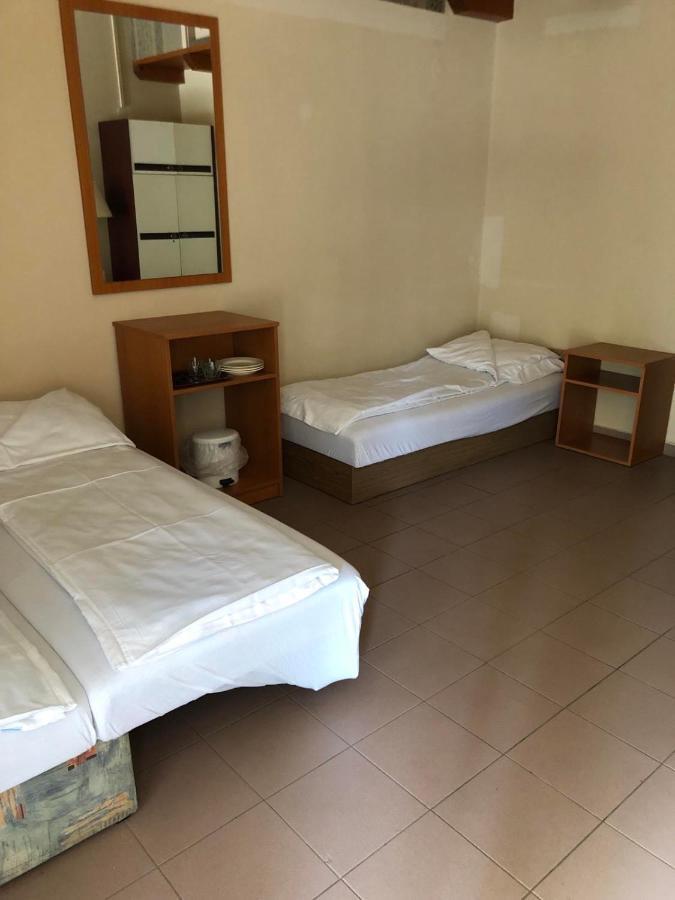 Beach Hostel Балатонбоглар Экстерьер фото